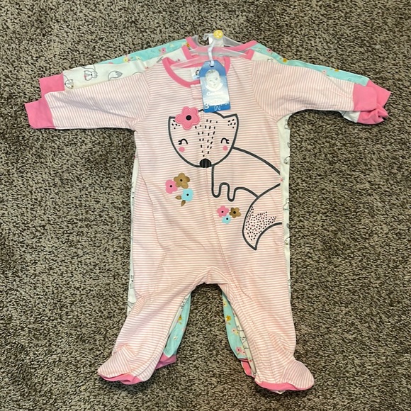 Gerber Other - Gerber bodysuit footies
